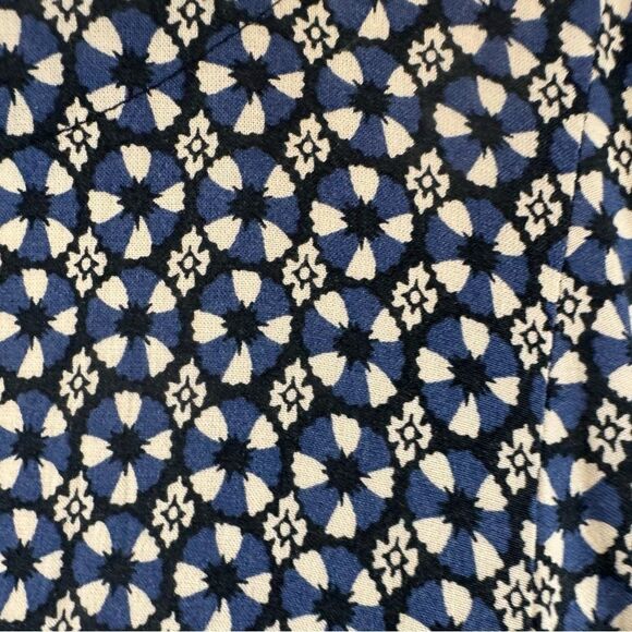 H&M blue black and white all over print shift dress size 4 - Picture 3 of 8